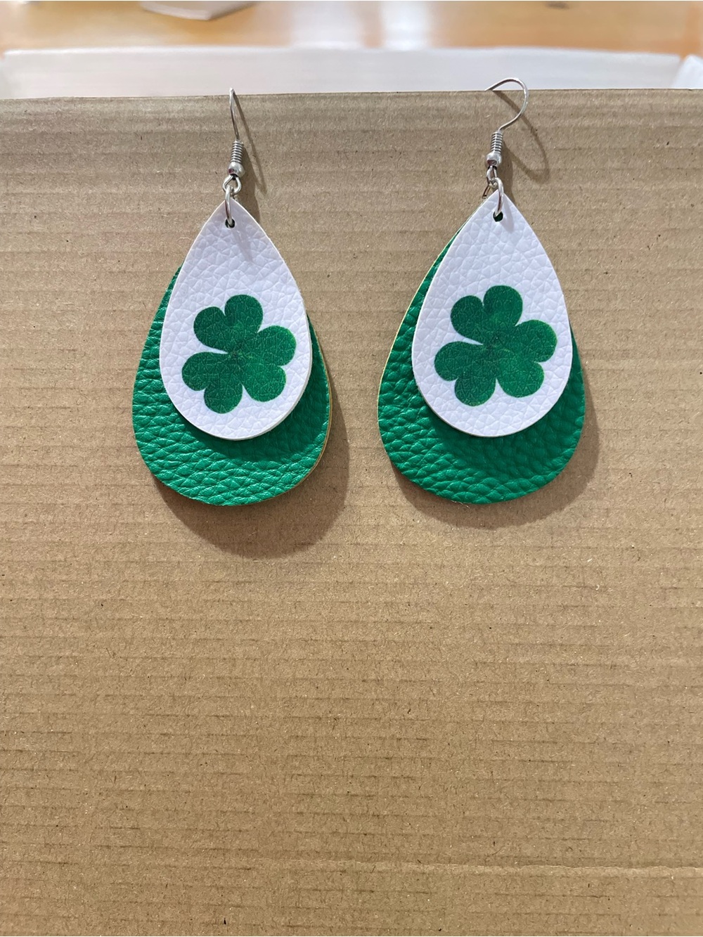 Green and White Clover Teardrop Earrings - Women Accessories